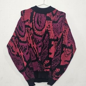 Women's Sweater with Black and Pink Patterns